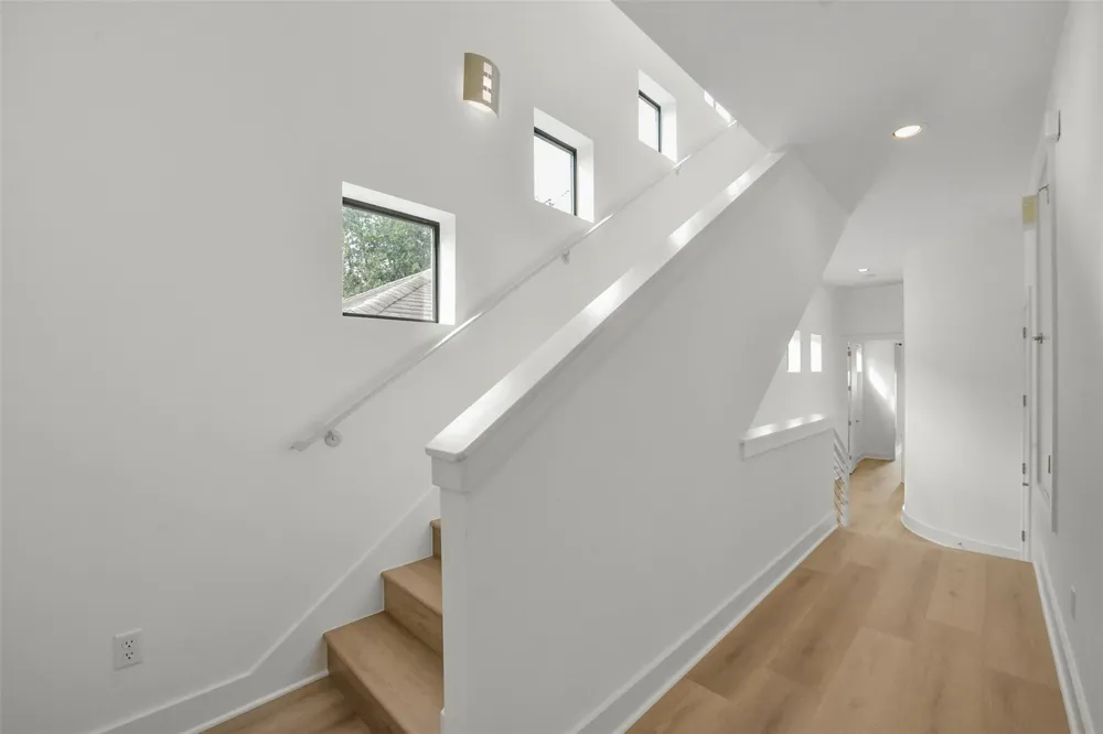 2505 Hazard Street Houston, TX 77019