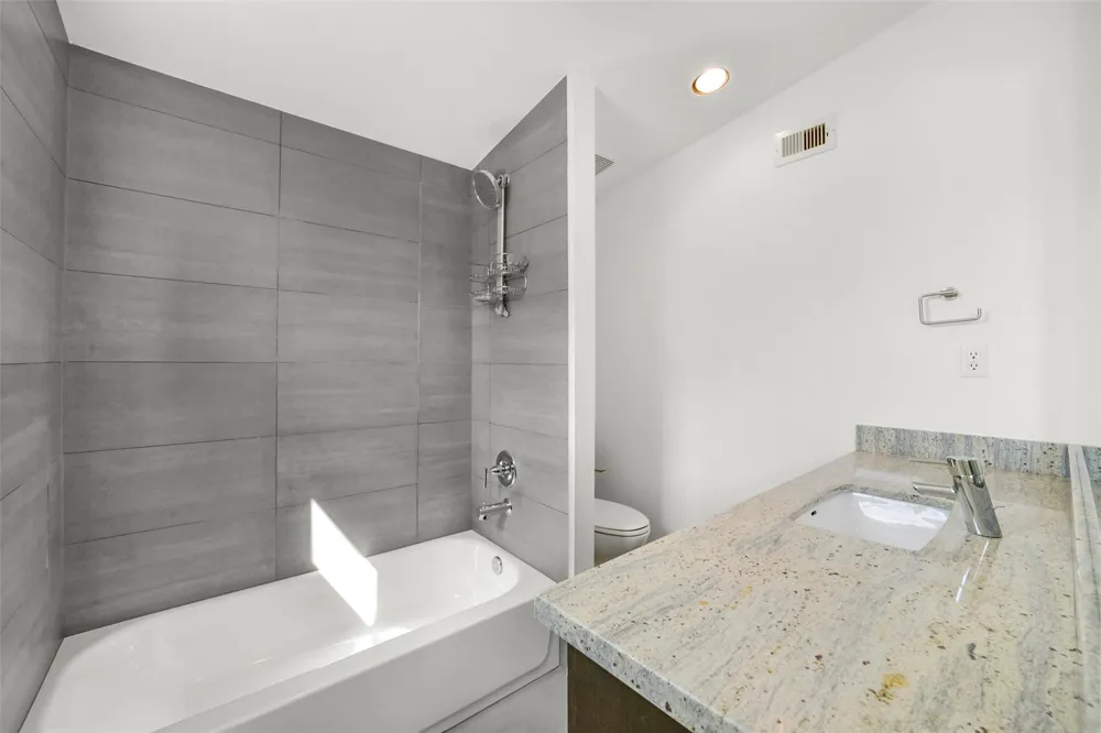 2505 Hazard Street Houston, TX 77019