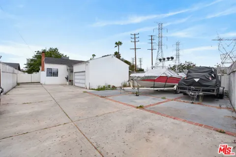 6427 Klump Avenue