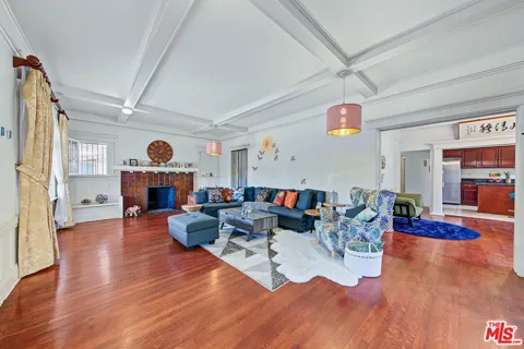 163 S Hobart Boulevard