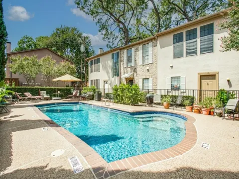 3320 Reagan Street #113