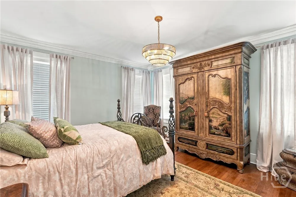 633 E 46th Street Savannah, GA 31405