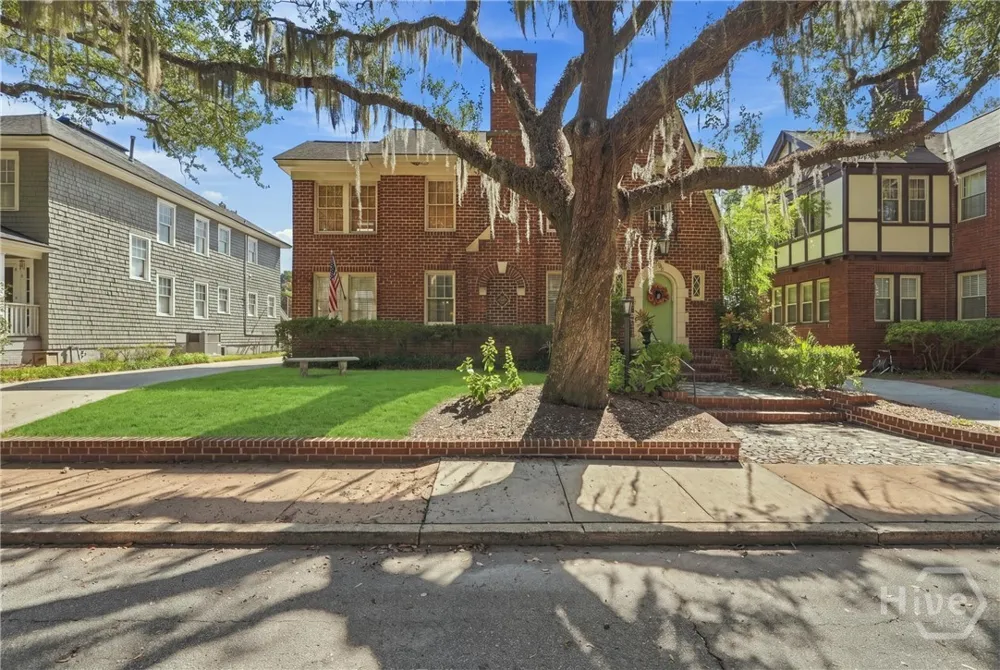633 E 46th Street Savannah, GA 31405