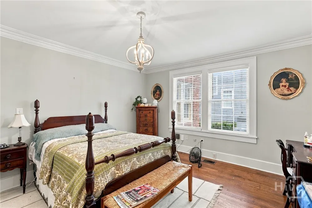 633 E 46th Street Savannah, GA 31405