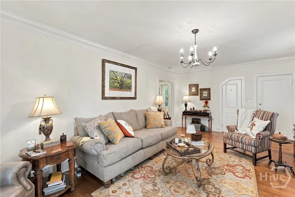 633 E 46th Street Savannah, GA 31405