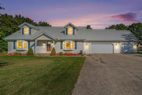 755 Tomahawk Trail