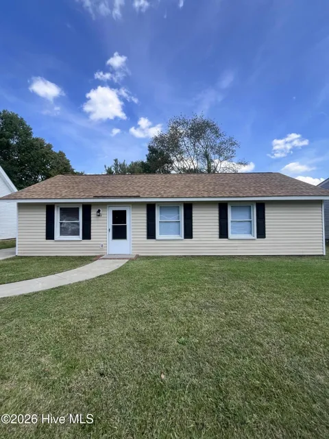 102 Fletcher Place