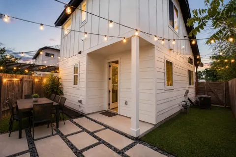1123 Omega Avenue #1