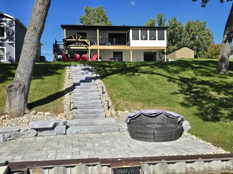 13915 Grandpoint Drive