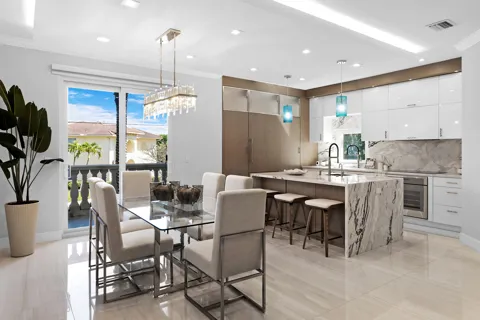 1792 Bay Drive #27