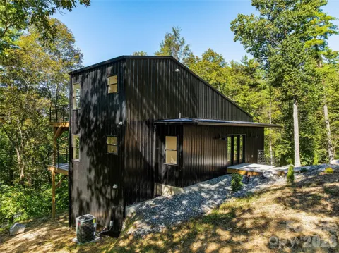 210 Overlook Lane