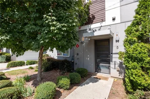 1672 Dekalb Avenue NE #5