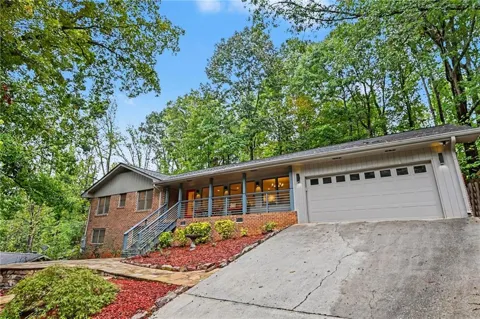2501 Midvale Court