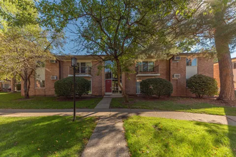 1213 Island Drive #201