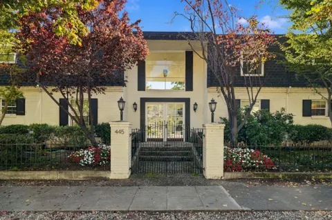 445 Oak Grove Avenue #9