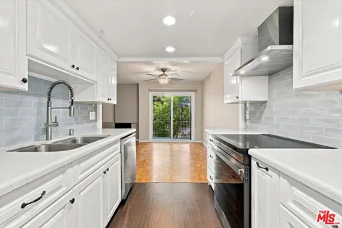5870 Green Valley Circle #309