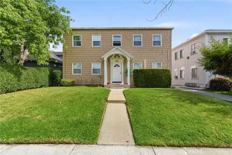 902 S Marengo #3