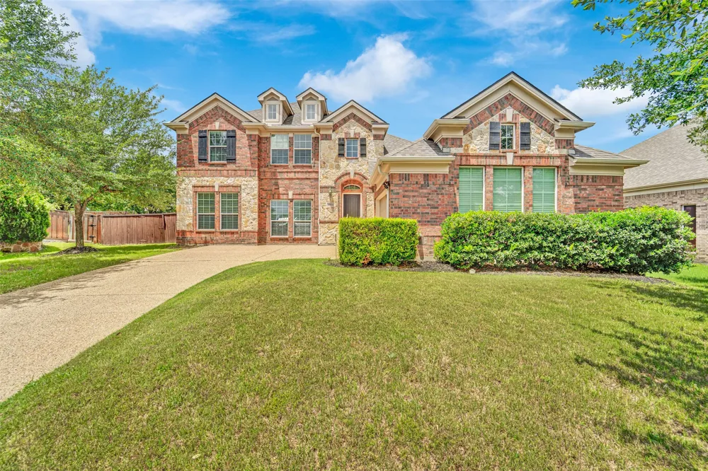 6811 Shady  View Court Sachse, TX 75048