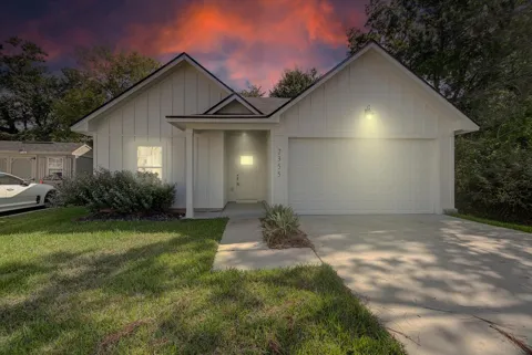 2355 Pecan Street
