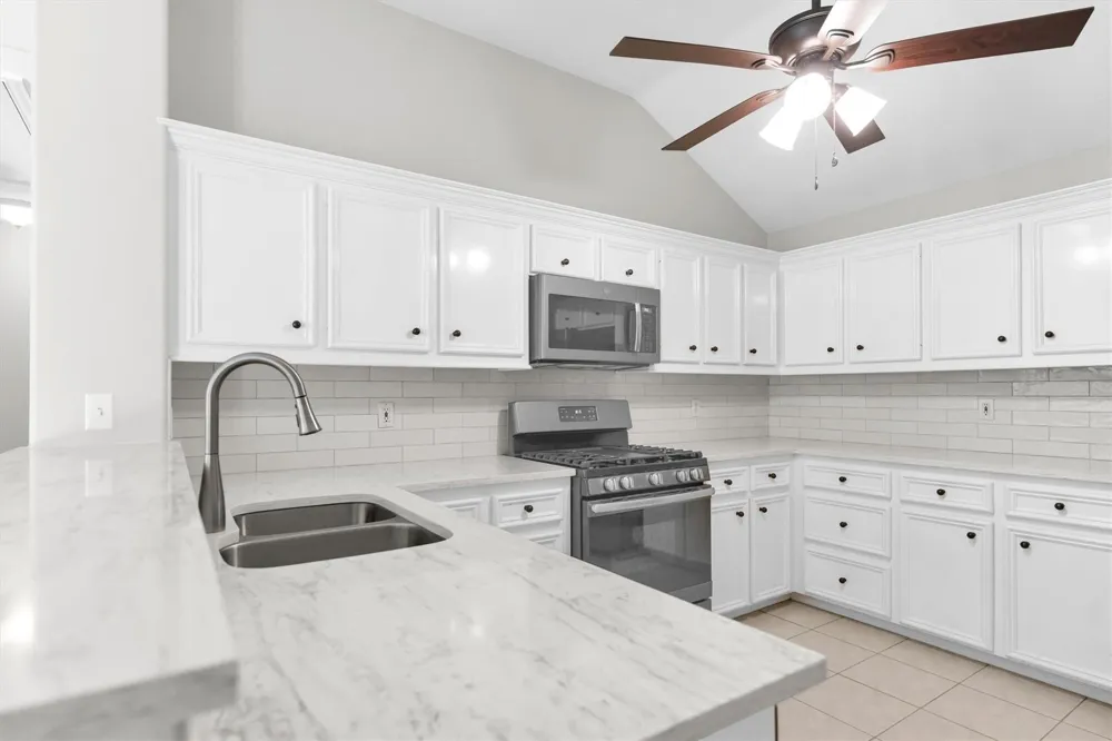 135 Snug Harbor Drive Conroe, TX 77356