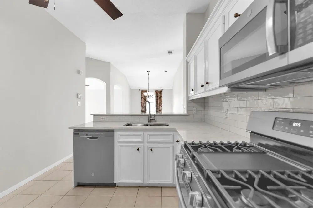 135 Snug Harbor Drive Conroe, TX 77356