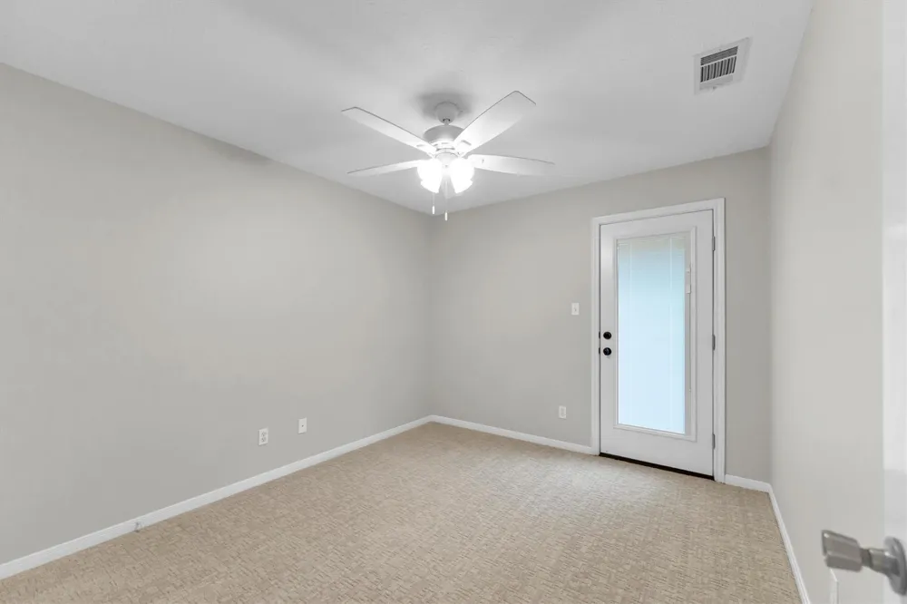135 Snug Harbor Drive Conroe, TX 77356