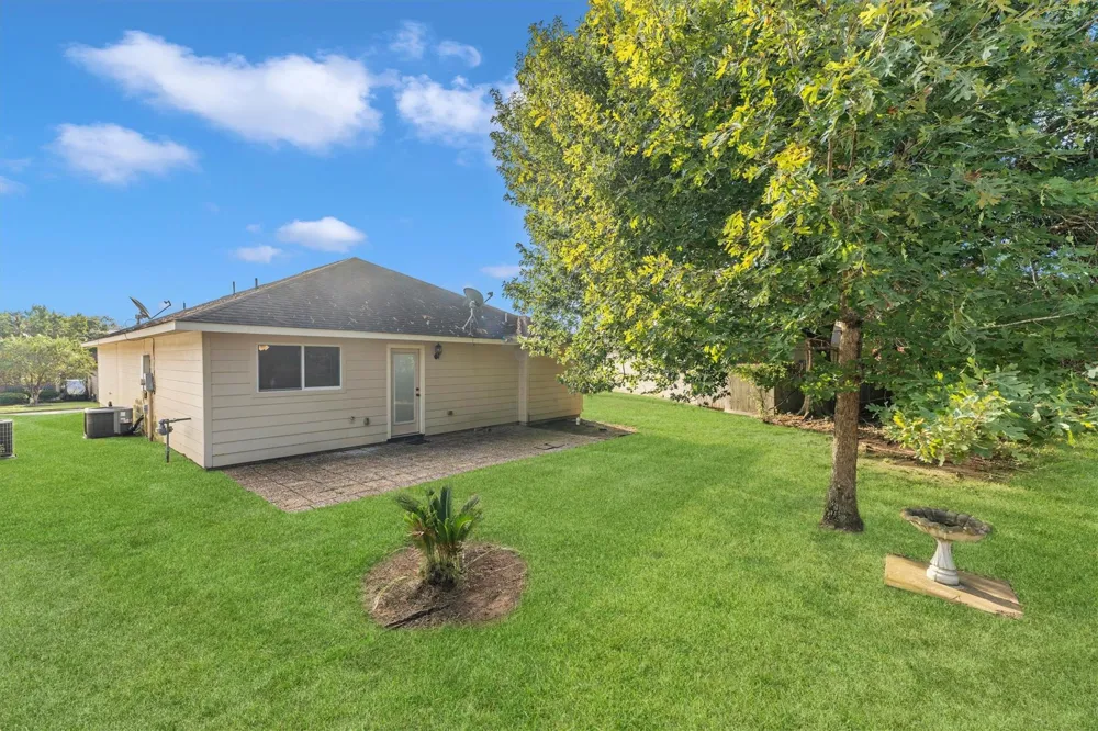 135 Snug Harbor Drive Conroe, TX 77356