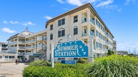217 Beach Ave