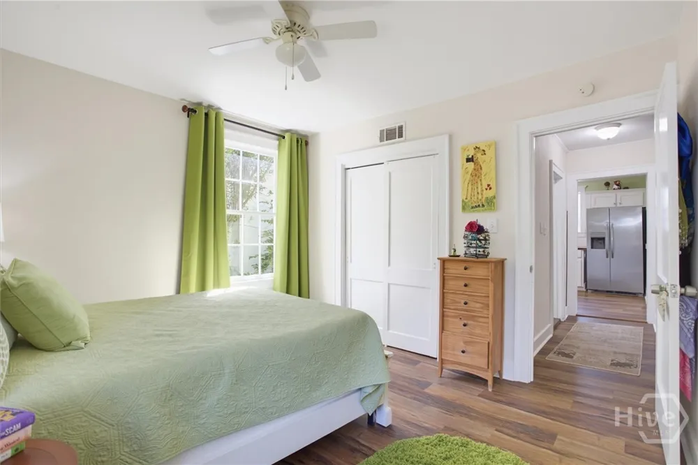 406 E 61st Street Savannah, GA 31405