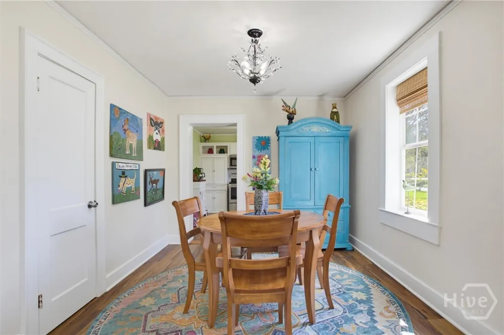 406 E 61st Street Savannah, GA 31405