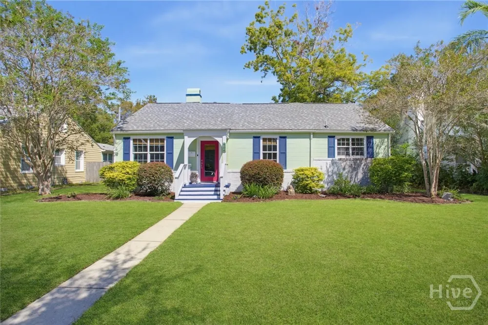 406 E 61st Street Savannah, GA 31405