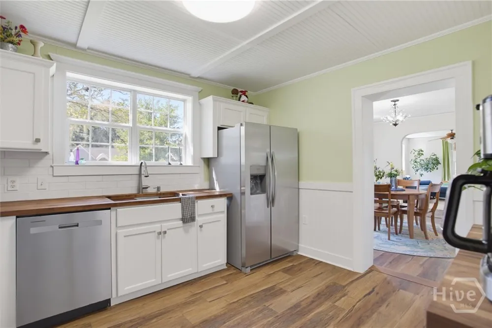 406 E 61st Street Savannah, GA 31405