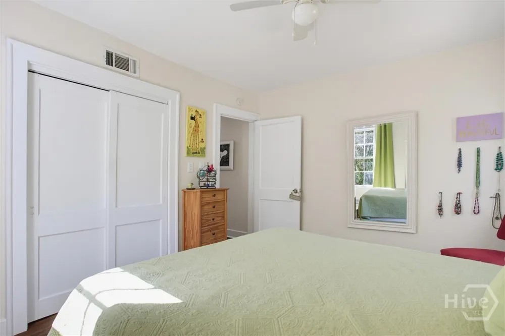 406 E 61st Street Savannah, GA 31405