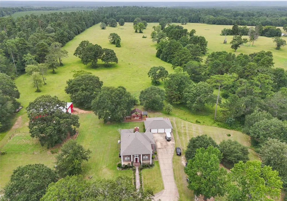 2222 Fm 945 Road S Cleveland, TX 77328