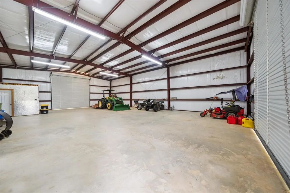 2222 Fm 945 Road S Cleveland, TX 77328