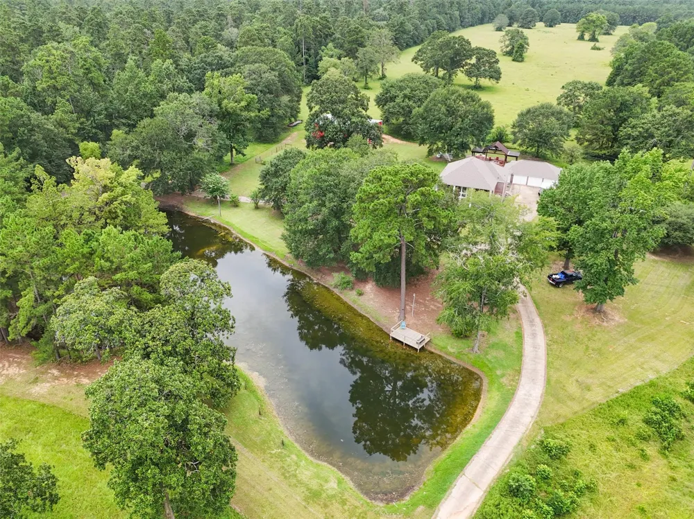 2222 Fm 945 Road S Cleveland, TX 77328