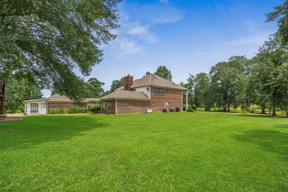 2222 Fm 945 Road S Cleveland, TX 77328