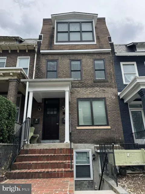 37 T STREET NE