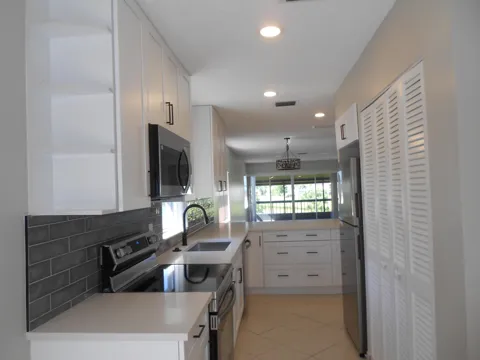 13809 Royal Palm Court #B