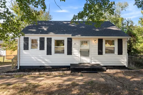 19 Maple St
