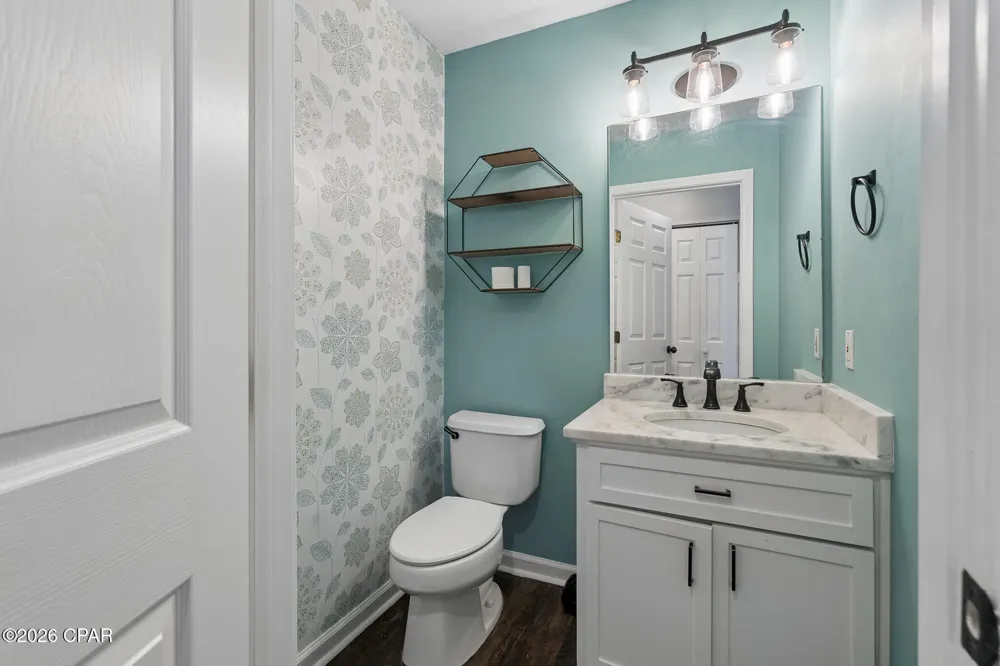 301 Lakeside Drive Panama City, FL 32404