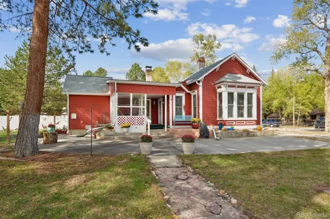 138 Pleasant Avenue