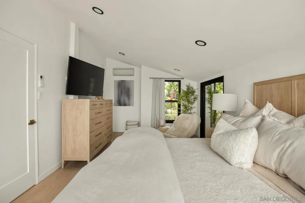 2568 Bonita Way Laguna Beach, CA 92651