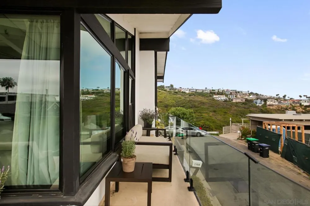 2568 Bonita Way Laguna Beach, CA 92651