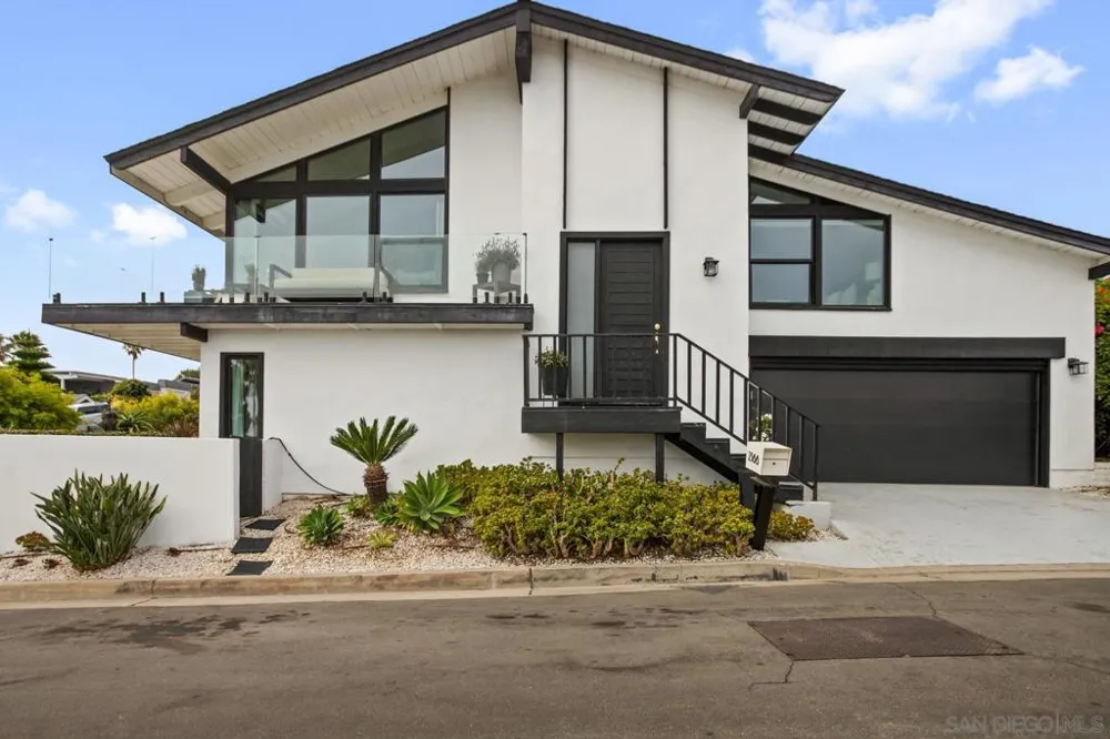 2568 Bonita Way Laguna Beach, CA 92651