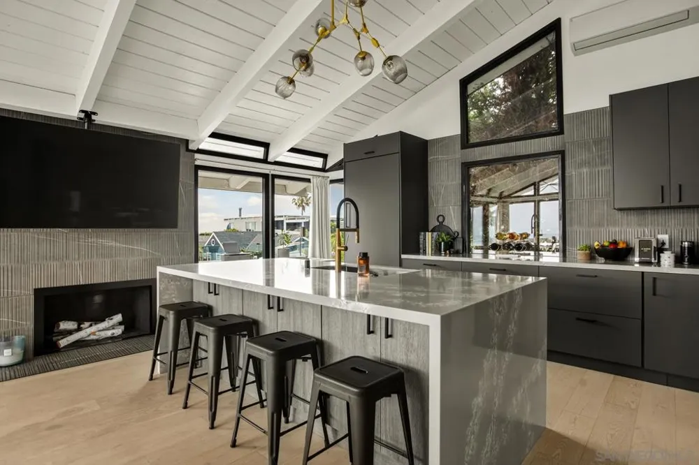 2568 Bonita Way Laguna Beach, CA 92651