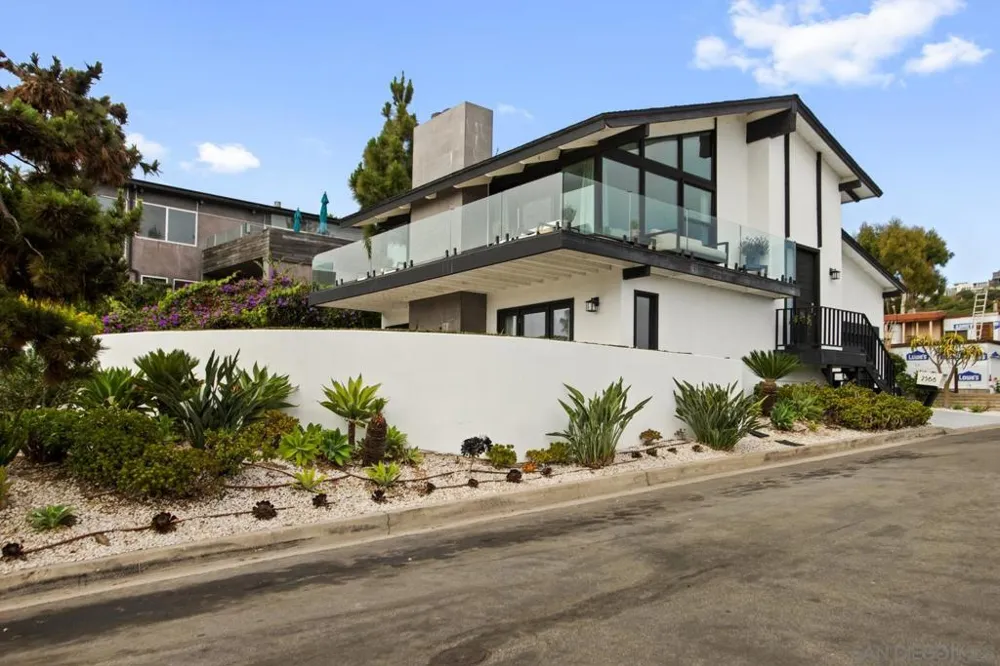 2568 Bonita Way Laguna Beach, CA 92651