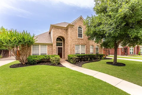 922 Creekbend Drive