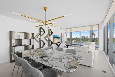 153 Seabreeze Boulevard #704
