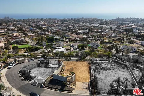 1339 Chautauqua Boulevard